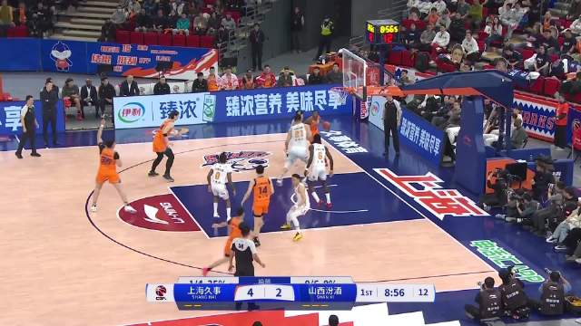 王哲林18+10 洛夫顿12中2 迪亚洛23+12 上海击退山西