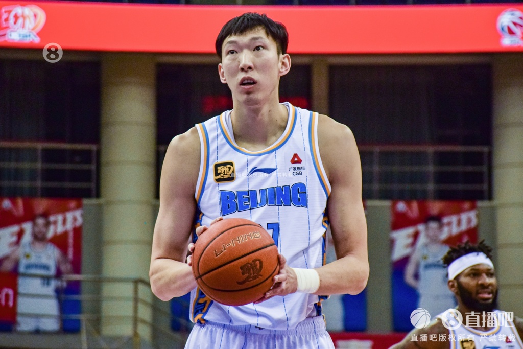 媒体人:若顶薪降到400万 意味着联赛和俱乐部默认球员价值的下降